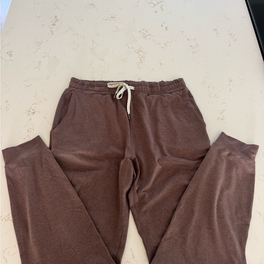 Vuori Brown Joggers with Elastic Waistband